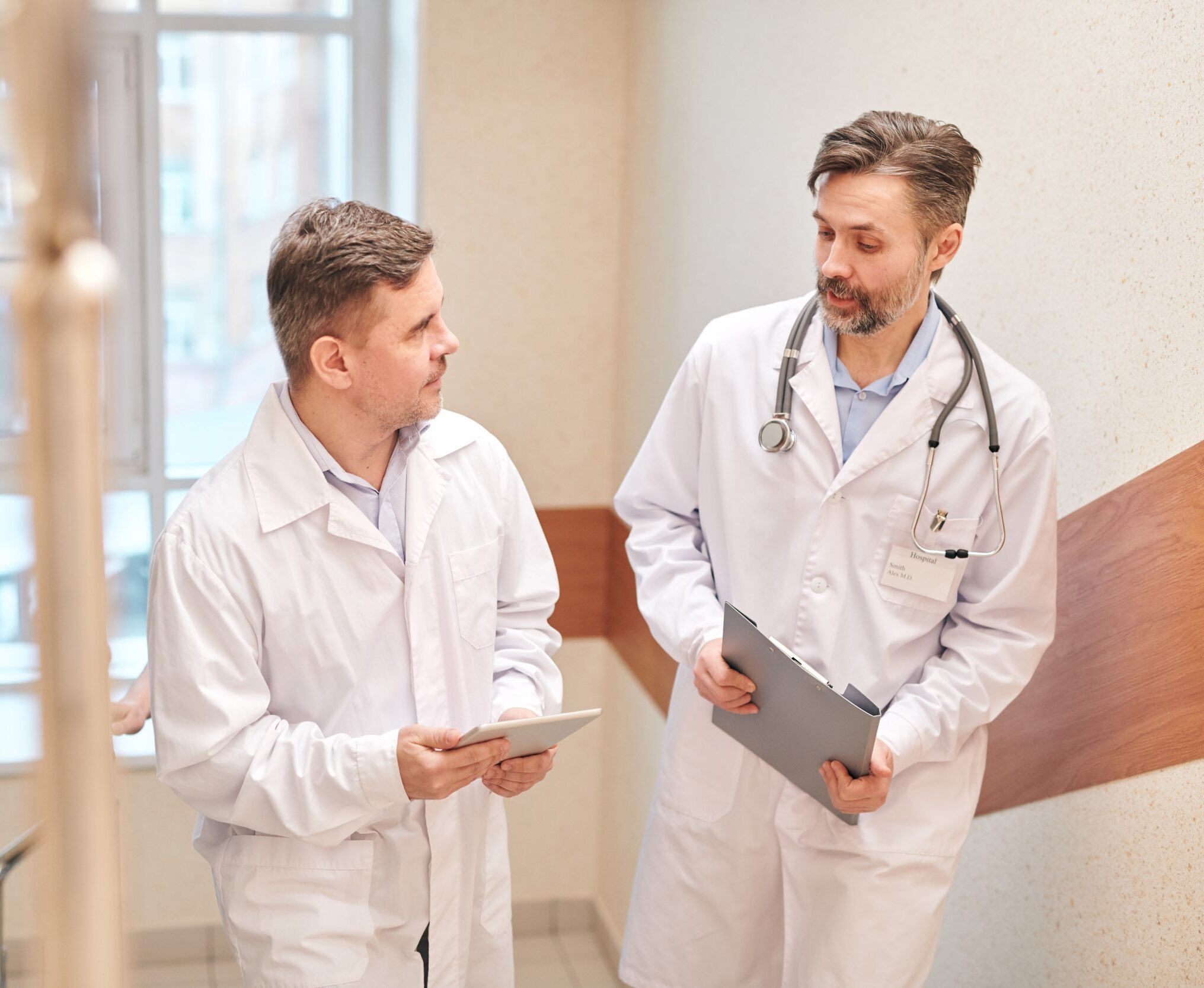 doctors-discussing-diseases-on-stairway-2021-09-24-03-14-27-utc-Custom-e1644546606940.jpg doctors-discussing-diseases-on-stairway-2021-09-24-03-14-27-utc-Custom-e1644546606940.jpg