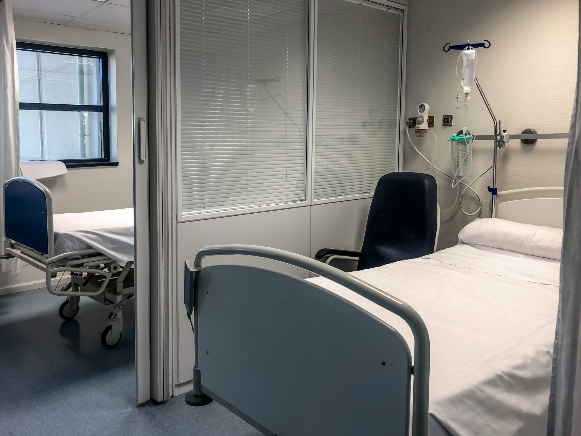 empty-hospital-bed-2021-08-30-02-15-05-utc-Custom-Custom.jpg